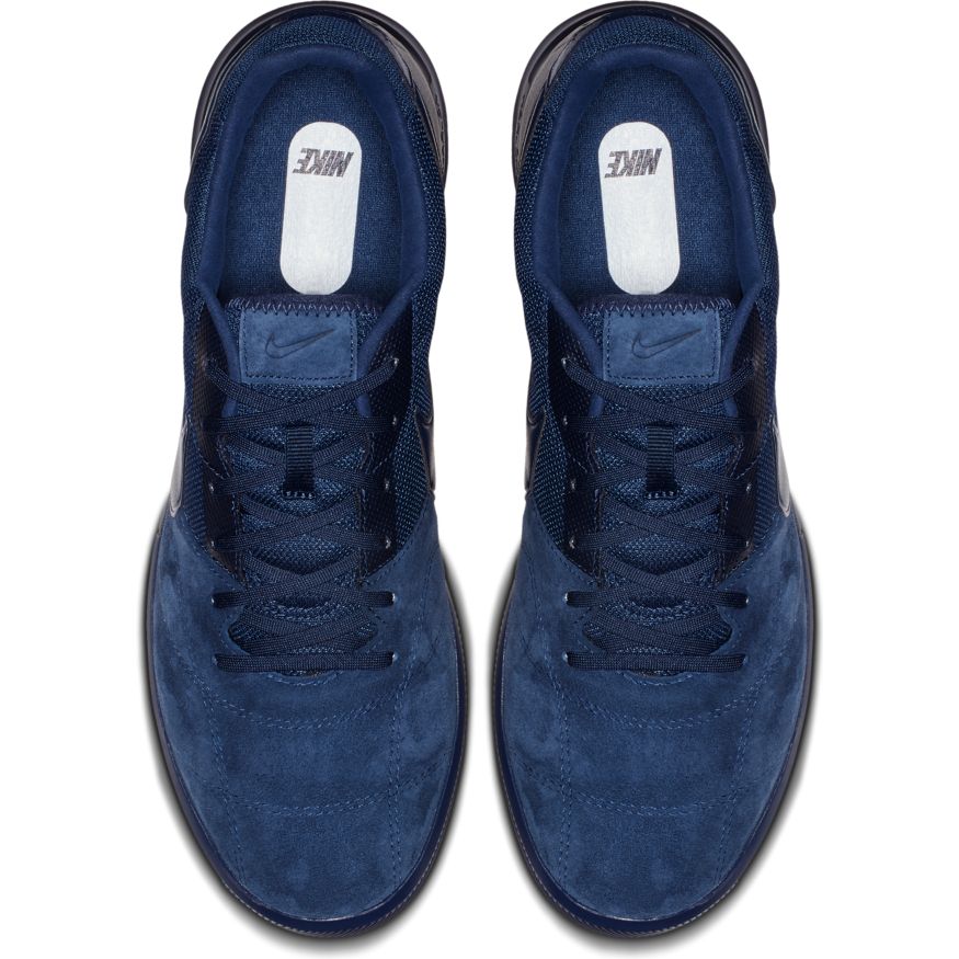 av3153 nike