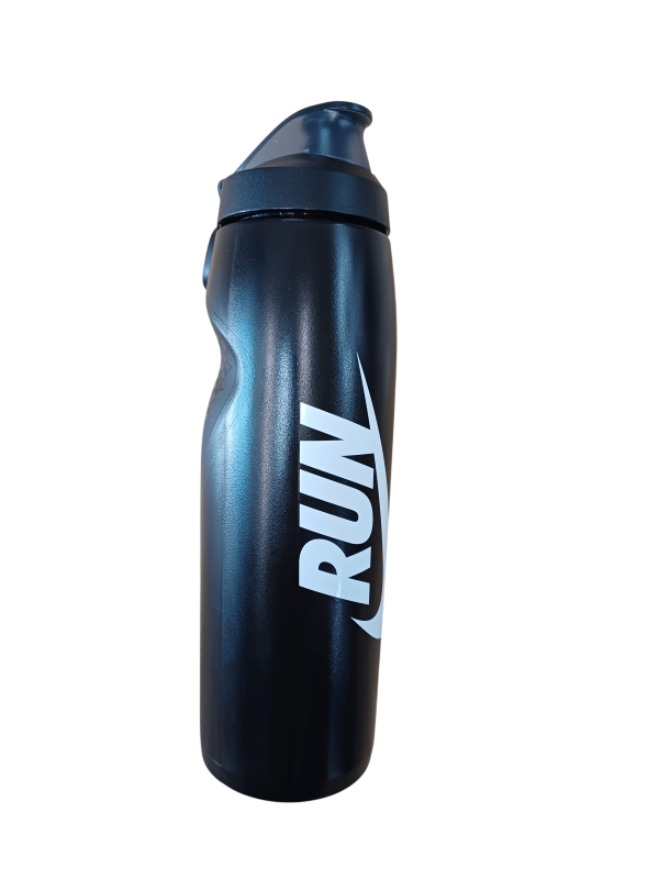 NIKE-BIG-MOUTH-BOTTLE-BOTTLE-FOR-DRINKS-01-Photoroom (1)